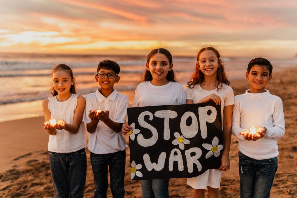 Krieg und Kinder: Wie bewaffnete Konflikte Millionen von kleinen Leben mit sich bringen!